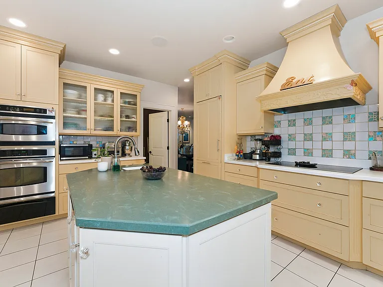4000 Windsor Dr — Photo 44