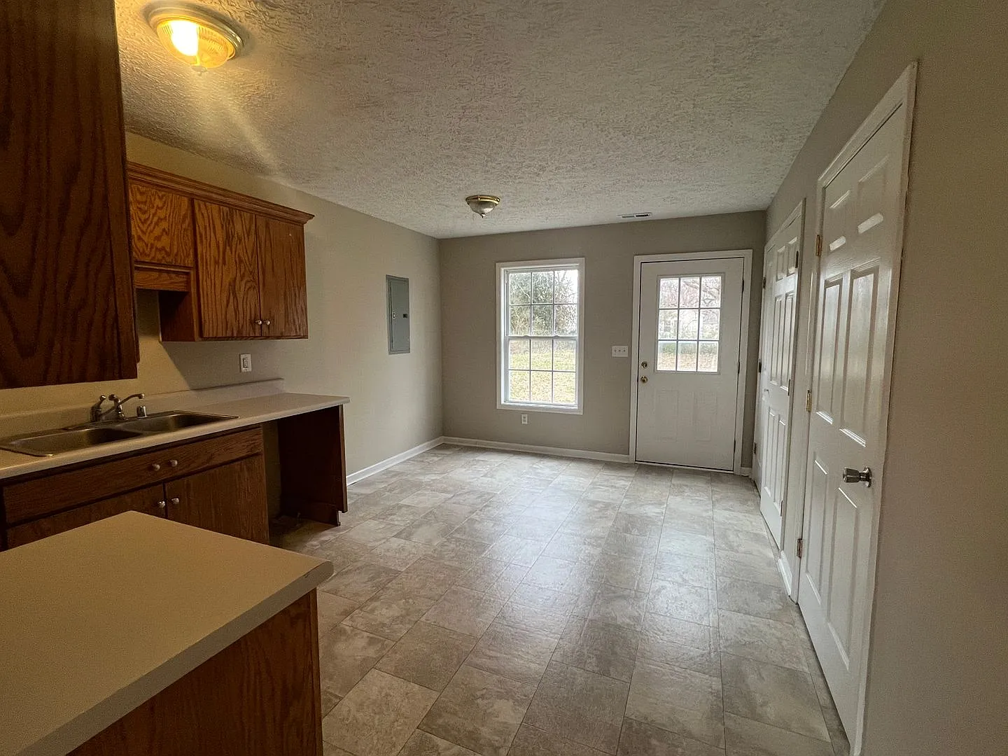411 Pepper — Photo 2