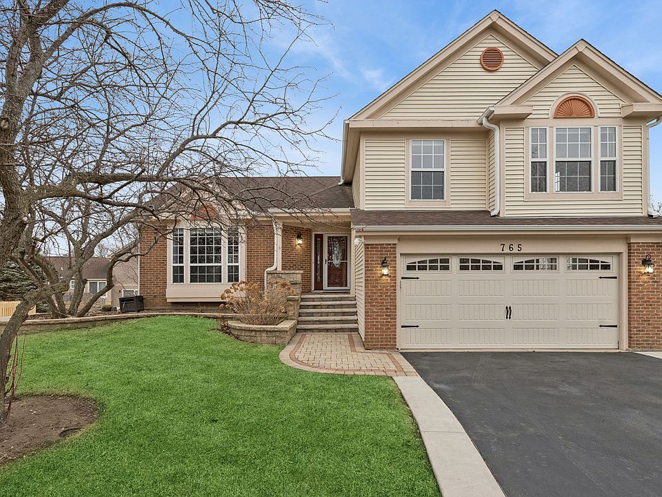 1st image of 765 Village Rd