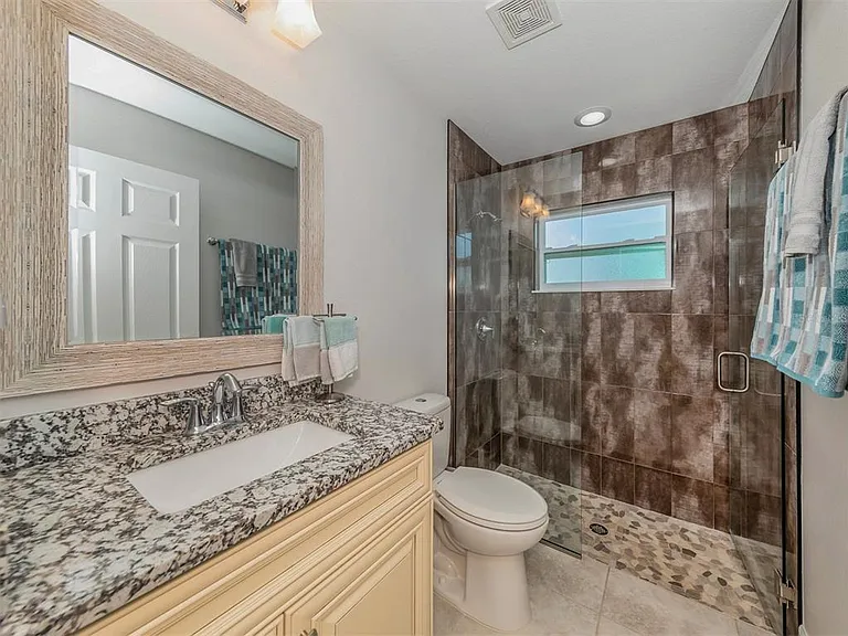 236 Holly Rd — Photo 28