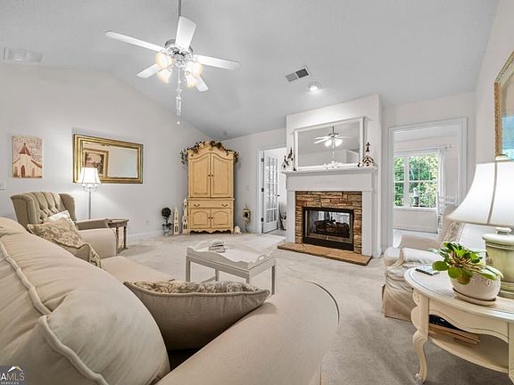 2nd image of 387 Harborside Dr