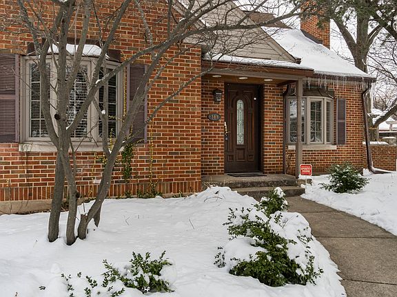 2nd image of 311 N Gardiner Ave