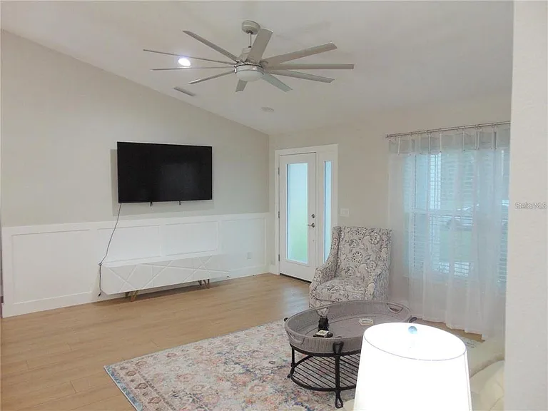 451 Tanager Rd — Photo 5