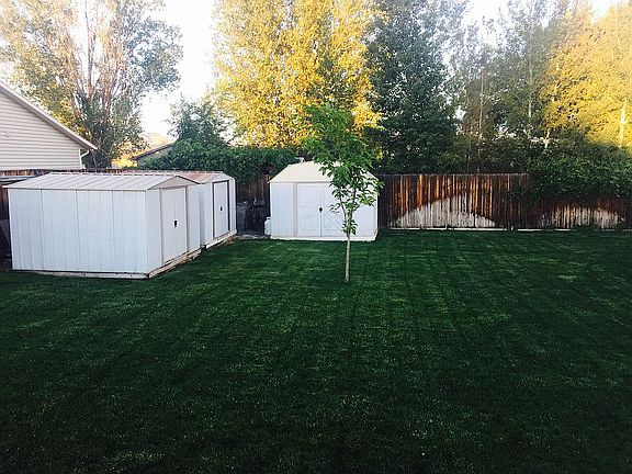 4th image of 612 Bear Valley Dr