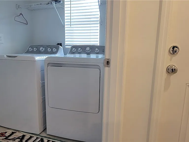 19709 Garden Ridge Ct — Photo 17