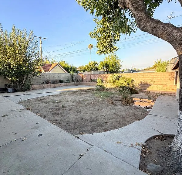 5314 N Banewell Ave — Photo 9