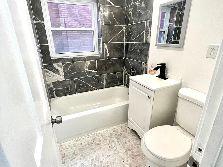 438 N Duke St #1A — Photo 10