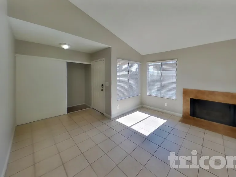 5429 Requa Ave — Photo 4