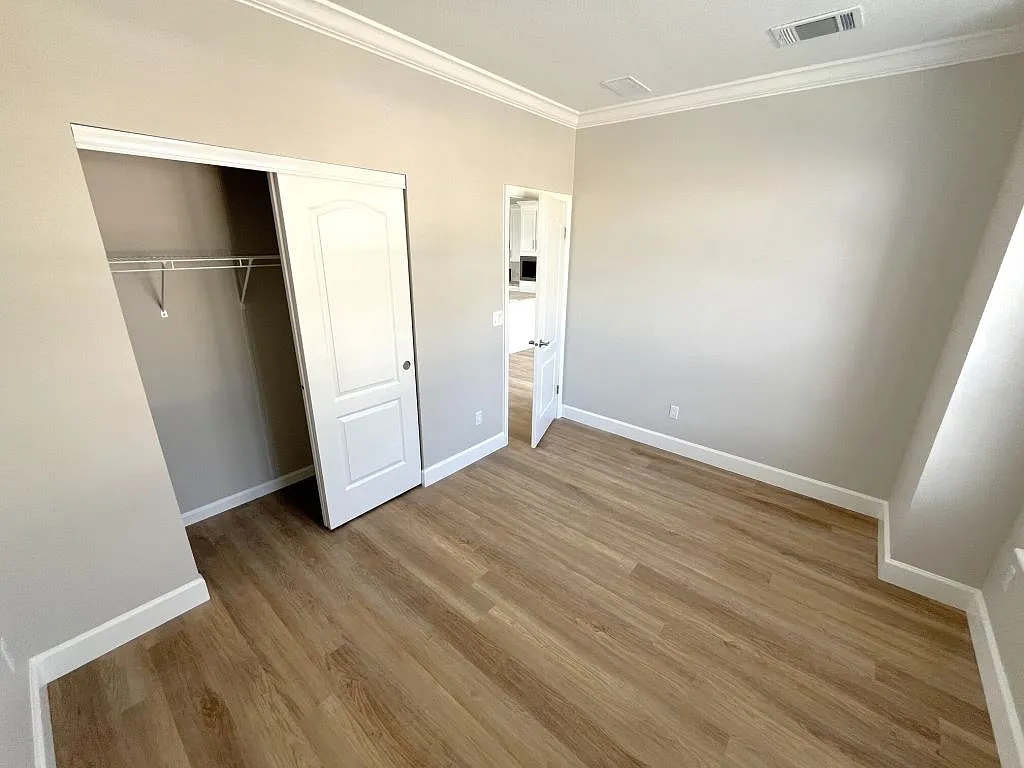 3 bed, 2.0 bath, 1435 sqft, $1,799 — Photo 4