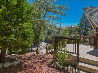 934 Grass Valley Rd, Lake Arrowhead, CA 92352