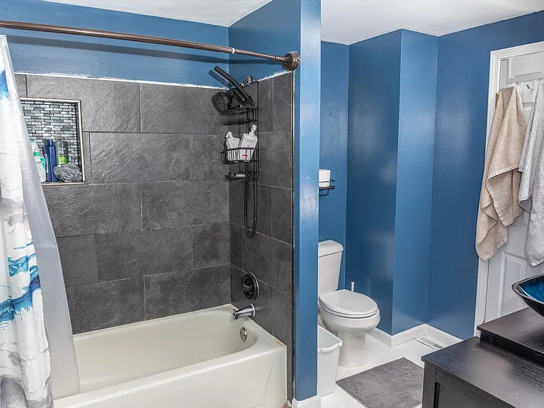 22582 Albion Ave — Photo 7