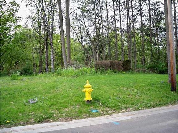 3rd image of 86 Midvale Dr