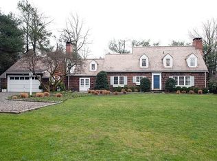 3 Rochelle Rd, Norwalk, CT 06854