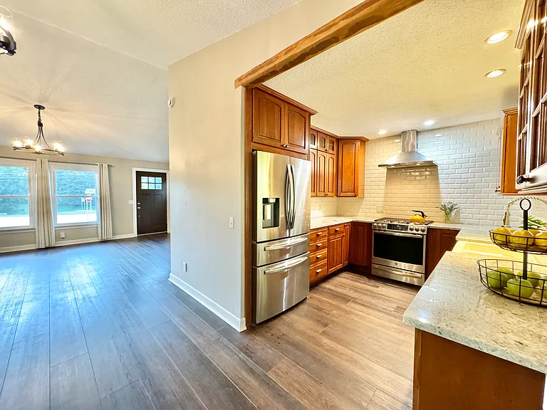 112001 Faber Ln — Photo 2