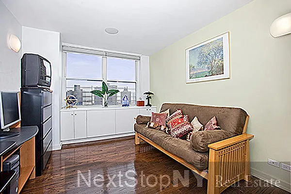 Sold by NextStopNY | media 7