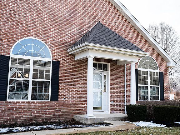 2nd image of 4054 Pheasant Ct
