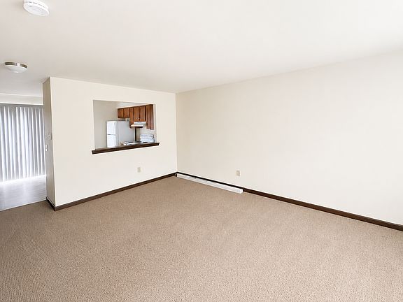 3rd image of 34 James St #A