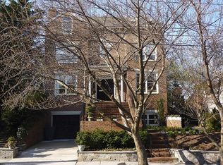 4638 Kenmore Dr NW, Washington, DC 20007