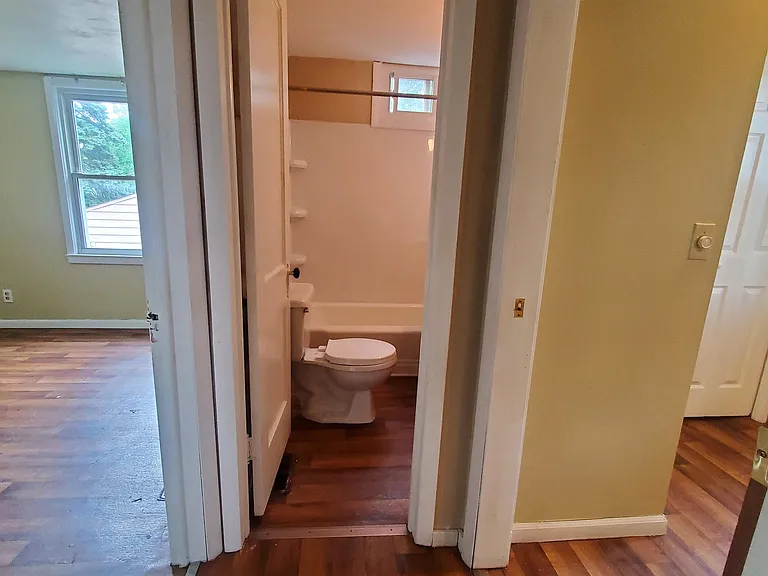 520 Burroughs Ave — Photo 25