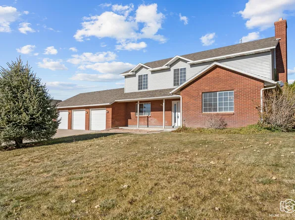 695 E Cobblecreek Dr, Cedar City, UT 84721