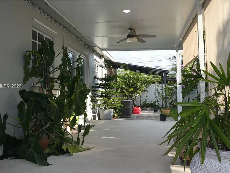 3240 SW 66th Ter — Photo 26