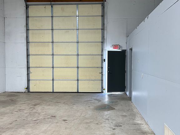 5th image of 277 Westmeadow Pl
