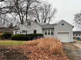 1009 Bowen St, Oshkosh, WI 54901