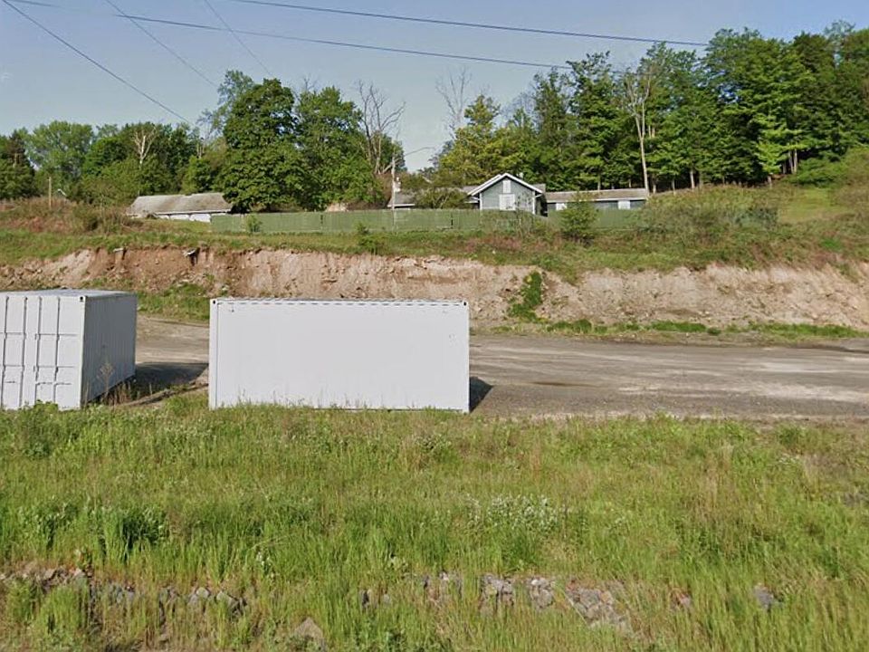 2nd image of 306 W Main St
