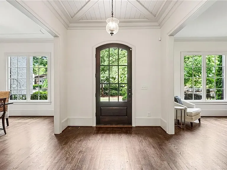2115 Howell Mill Rd NW — Photo 5