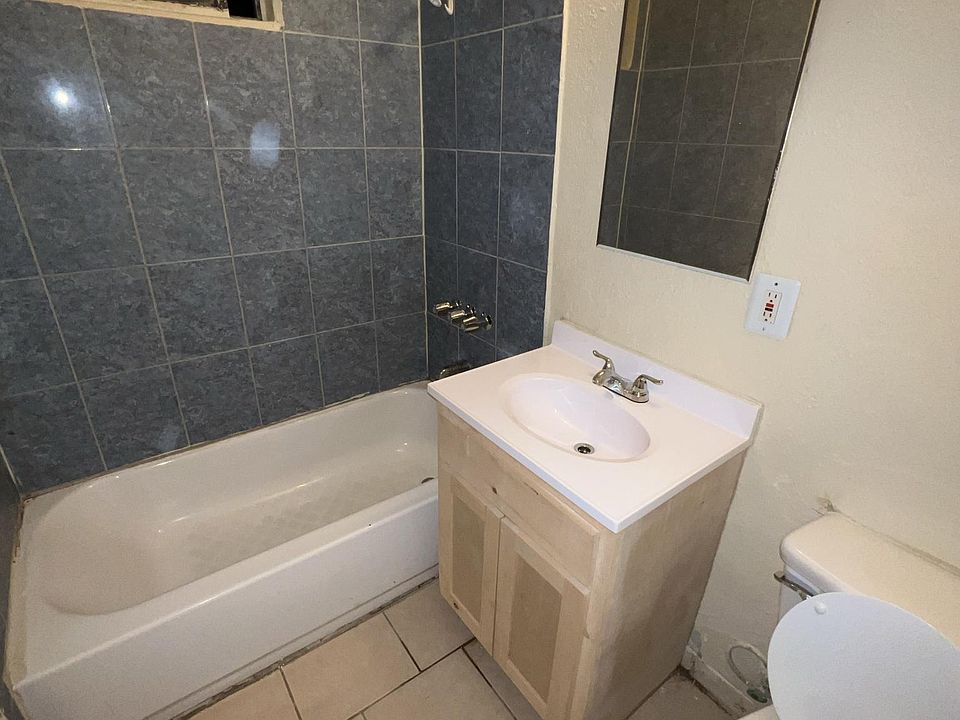 2nd image of 5400 Rosemead Blvd #5