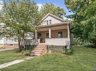 40 Sunnyside Ave, Dumont, NJ 07628