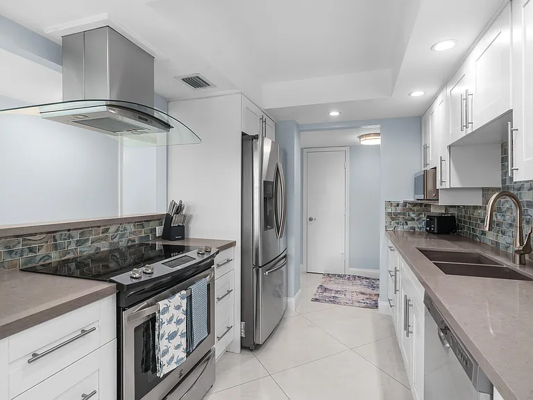 950 Ponce De Leon Rd #401 — Photo 13