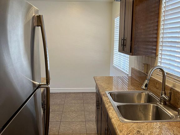 2nd image of 89 W Mariposa St APT 3