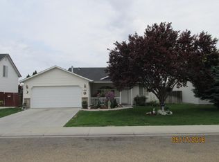 1807 Newhaven St, Caldwell, ID 83607