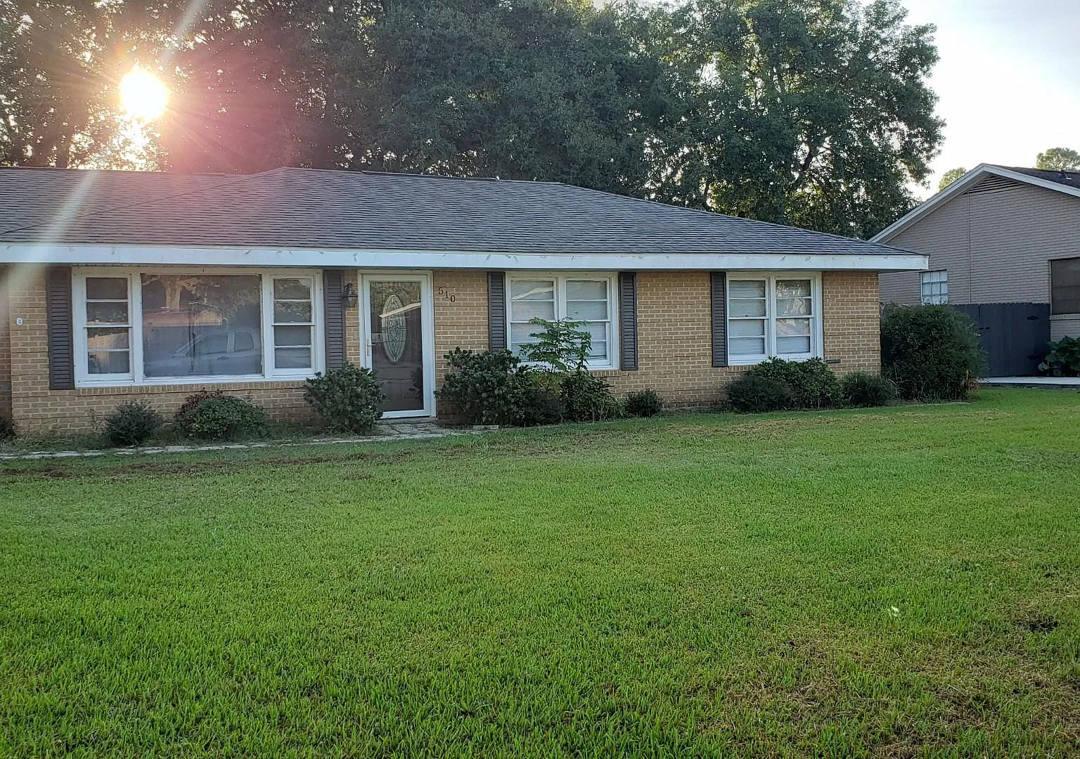3 bed, $1,650 — Photo 1