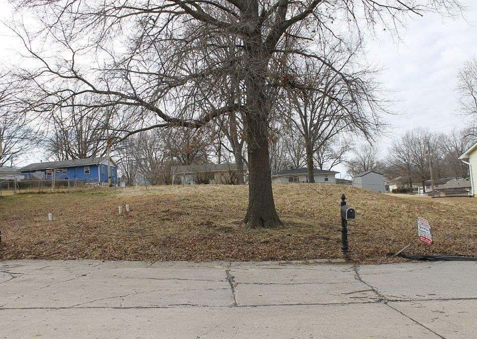 1st image of 1232 Golden Dr