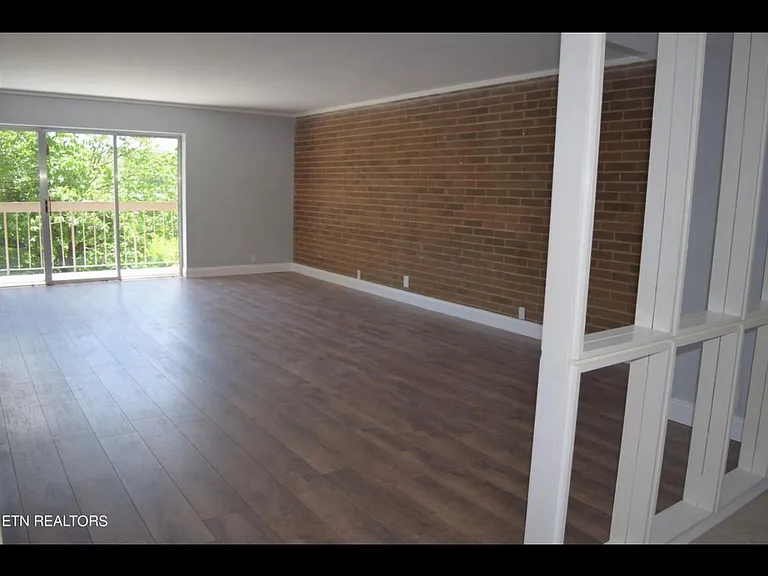 508 Berlin Dr — Photo 11
