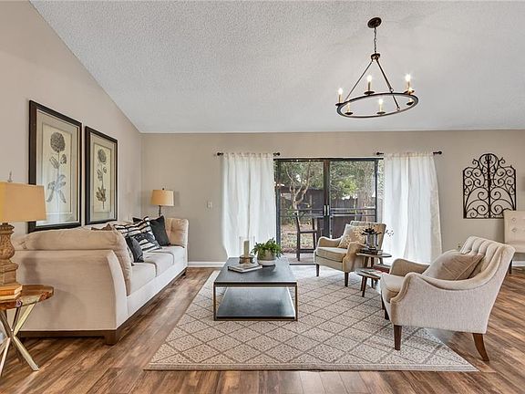 5th image of 12509 Twisted Oak Dr