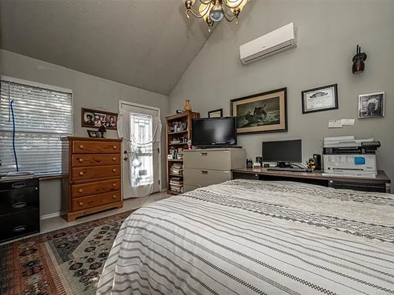 5472 S Highway 377 — Photo 11