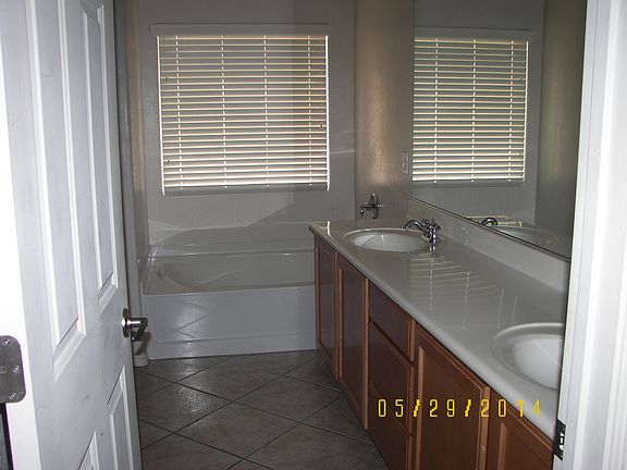5th image of 11848 Alava Ave
