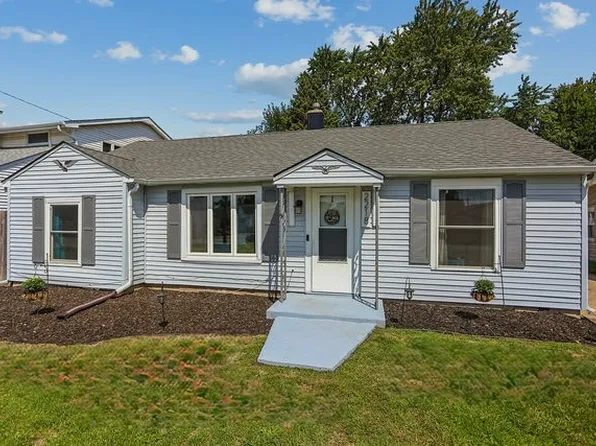 2218 Greengold St, Crest Hill, IL 60403