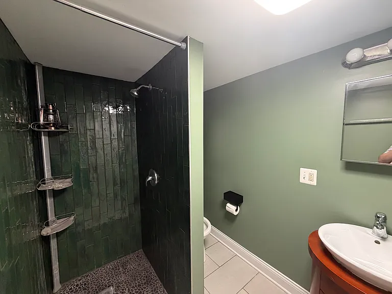 2154 W 22nd Pl — Photo 7