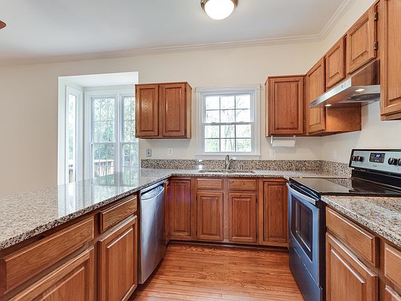 5th image of 408 Madison St