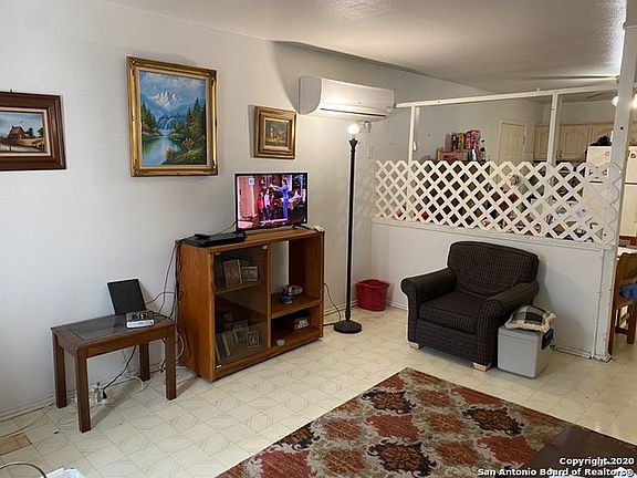 3rd image of 2319 Ingleside Dr