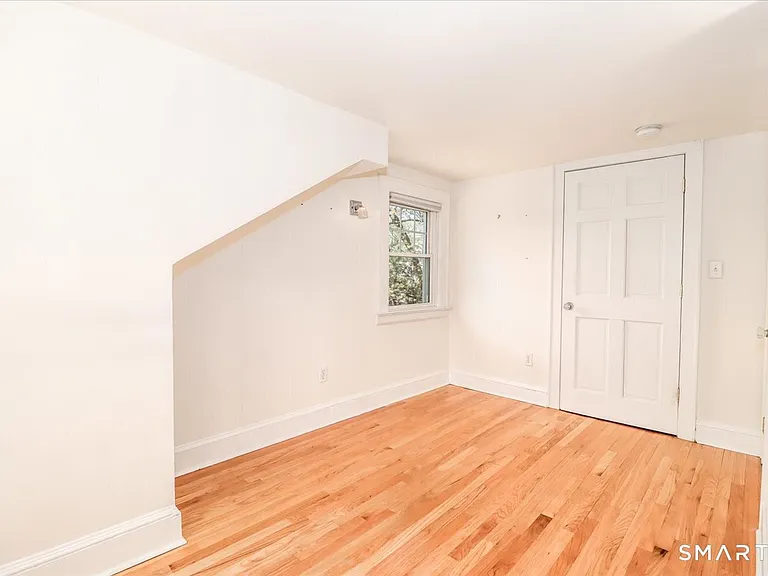 25 Maplewood Ave — Photo 25