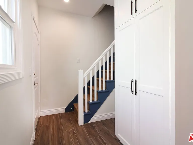 442 S Roxbury Dr #A — Photo 15
