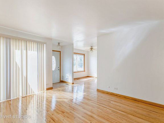 4th image of 2312 Windsor Ln