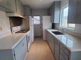 1027 Kains Ave #B, Albany, CA 94706