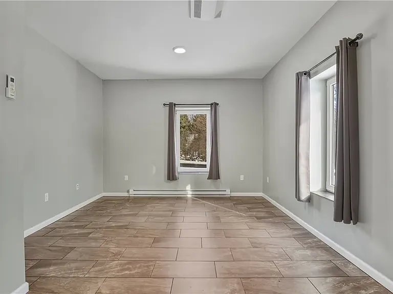 101 Vera Cir #101B — Photo 8