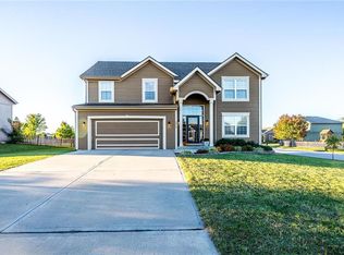 8016 NE 105th Ter, Kansas City, MO 64157